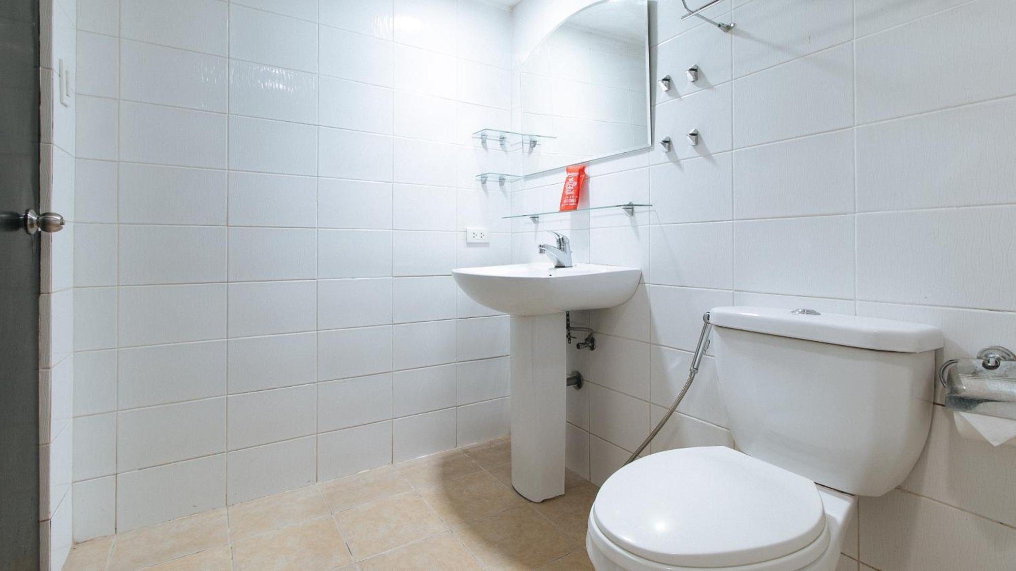 Reddoorz At Kassel Residences Paranaque Paranaque City Esterno foto